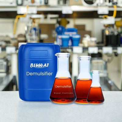 comprare Demulsificatore chimico delle acque reflue con elevato contenuto di sostanze organiche Demulsificatore di fase inversa O/W W/O Emulsion Breaker fabbricazione online
